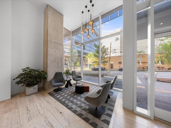 313 W 17th ST 2701, Austin TX 78701