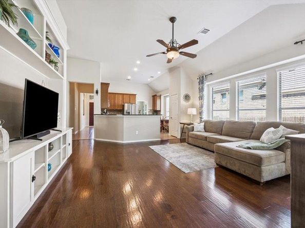1812 Paseo Verde DR, Leander TX 78641