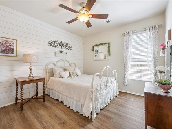 1812 Paseo Verde DR, Leander TX 78641