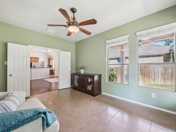 1812 Paseo Verde DR, Leander TX 78641