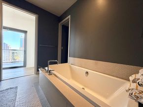 210 Lavaca ST 1912, Austin TX 78701