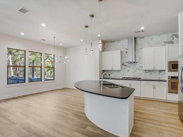 8110 Ranch Road 2222 94, Austin TX 78730