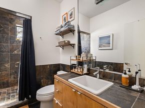 1708 Harvey 1, Austin TX 78702