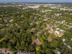 300 Pecan DR, Austin TX 78753