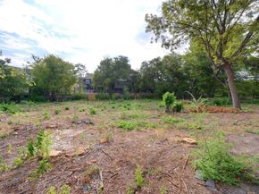 300 Pecan DR, Austin TX 78753