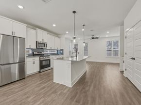 2009 Iroquois LN A, Austin TX 78741