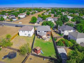 1114 Champion DR, Round Rock TX 78664
