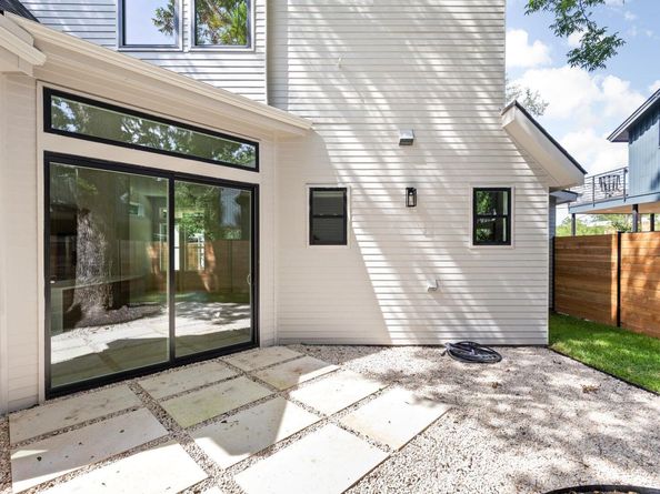 2917 Lyons RD 1, Austin TX 78702
