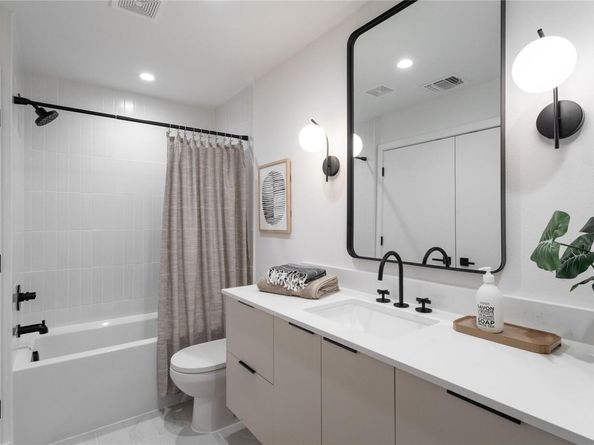 1908 Albury CV B, Austin TX 78758