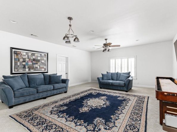 805 Brooks Hollow RD, Lakeway TX 78734