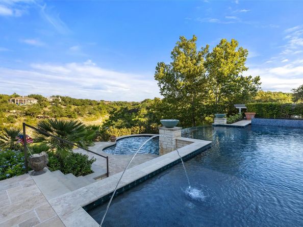 805 Brooks Hollow RD, Lakeway TX 78734