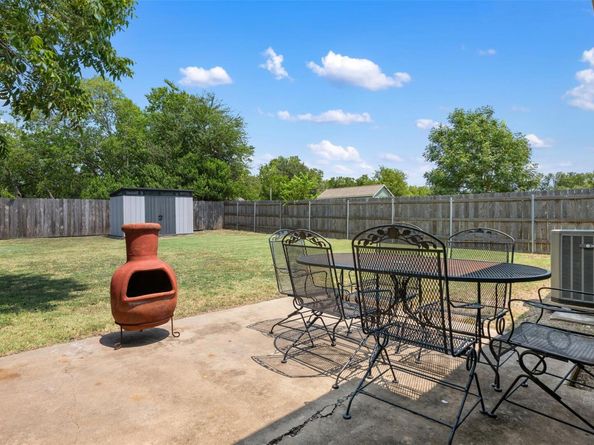1107 E 17th ST, Georgetown TX 78626