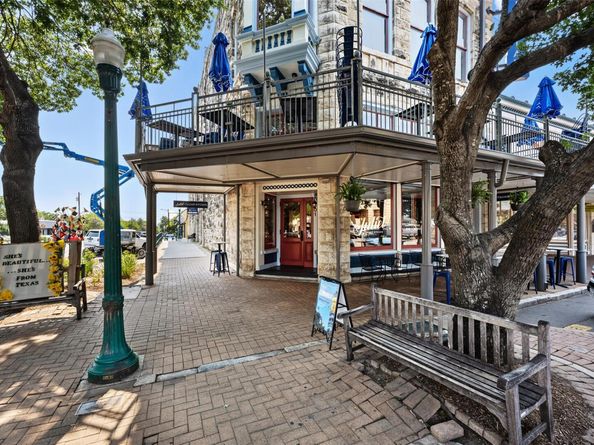 1107 E 17th ST, Georgetown TX 78626