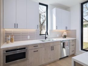 2401 Willow ST, Austin TX 78702