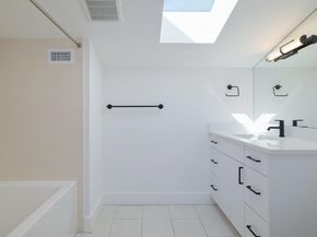 2401 Willow ST, Austin TX 78702