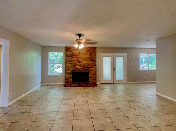 902 Cactus DR, Round Rock TX 78681