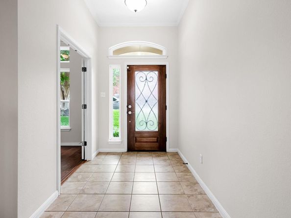 2705 Golden Gate PARK, Austin TX 78732