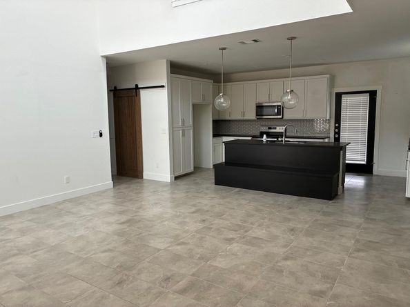 403 Summit Ridge DR N, Point Venture TX 78645