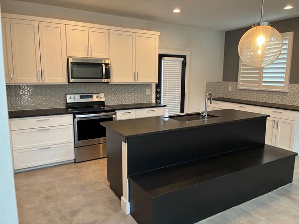 403 Summit Ridge DR N, Point Venture TX 78645