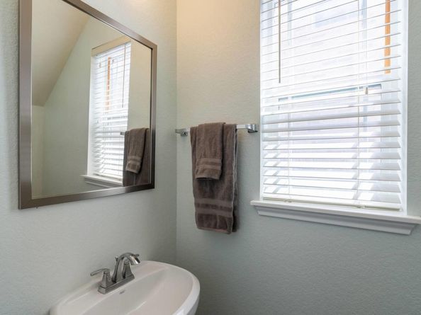 404 Buttercup Creek BLVD 19, Cedar Park TX 78613
