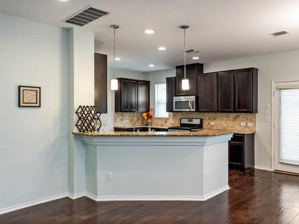 404 Buttercup Creek BLVD 19, Cedar Park TX 78613
