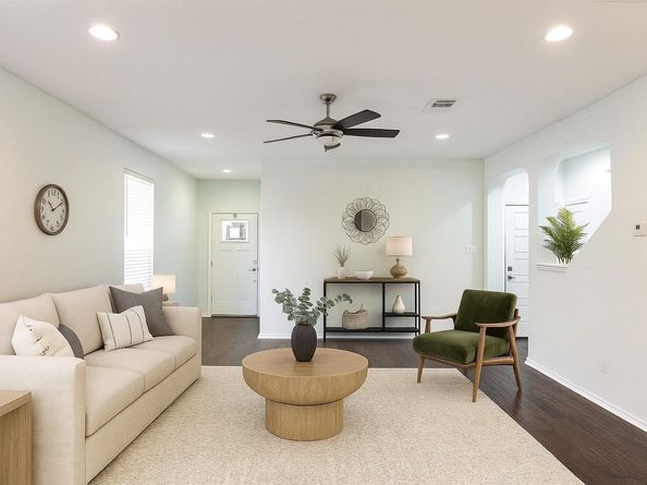 404 Buttercup Creek BLVD 19, Cedar Park TX 78613