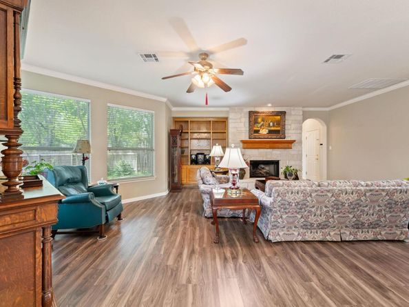 2907 Briona Wood LN, Cedar Park TX 78613