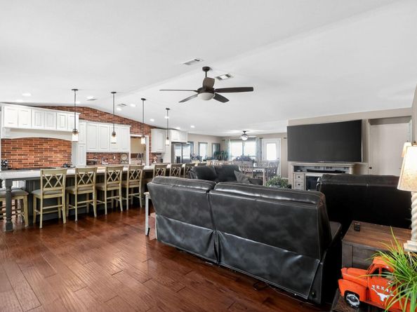 504 Virginia DR, Round Rock TX 78664