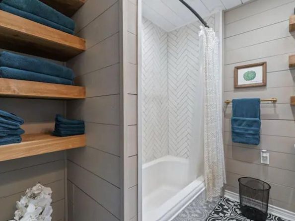 4709 Lido LN, Houston TX 77092