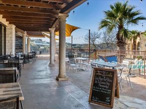 110 Pennybacker LN, Lakeway TX 78738