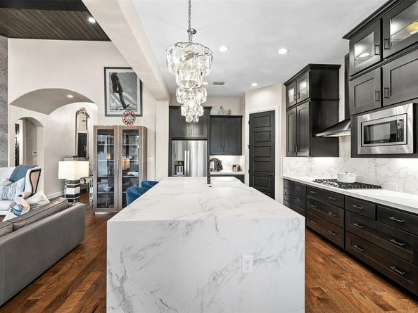 209 Cimarron Hills TRL E, Georgetown TX 78628