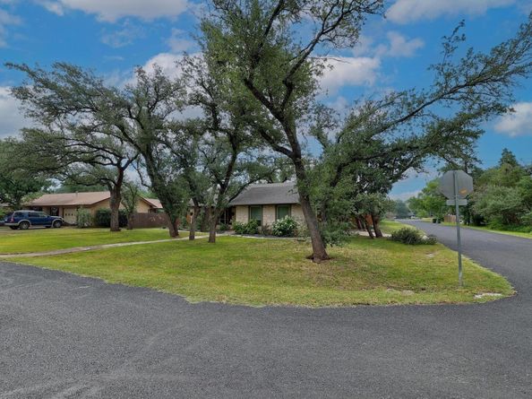 9417 Longvale DR, Austin TX 78729