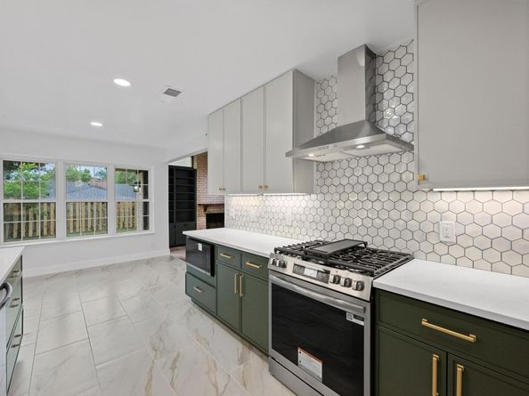 8909 Laurel Grove DR, Austin TX 78758