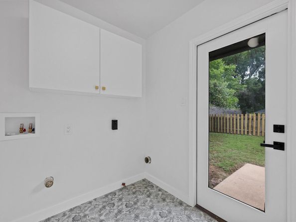 8909 Laurel Grove DR, Austin TX 78758