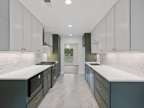 8909 Laurel Grove DR, Austin TX 78758