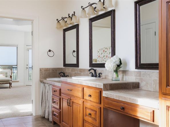 22238 Oban DR, Spicewood TX 78669