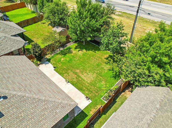 121 E Adelanta PL, Round Rock TX 78681