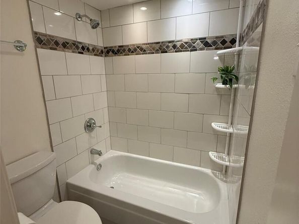 8888 Tallwood DR 3207, Austin TX 78759