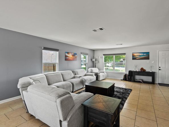 1160 Forest Bluff TRL, Round Rock TX 78665