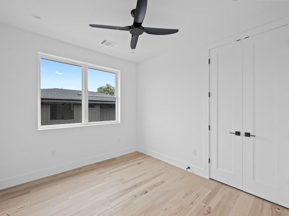 1409 Valleyridge DR B, Austin TX 78704