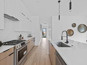 1409 Valleyridge DR B, Austin TX 78704