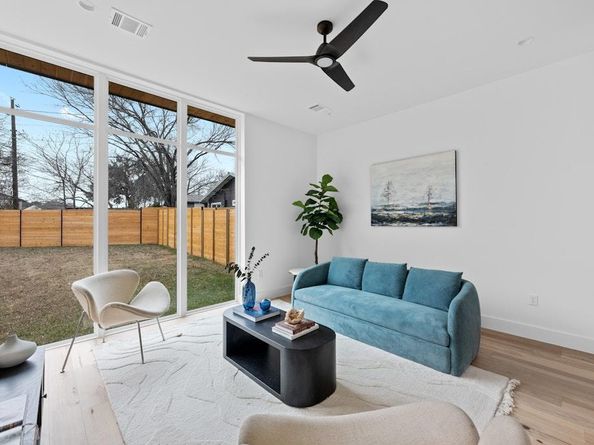 1409 Valleyridge DR B, Austin TX 78704