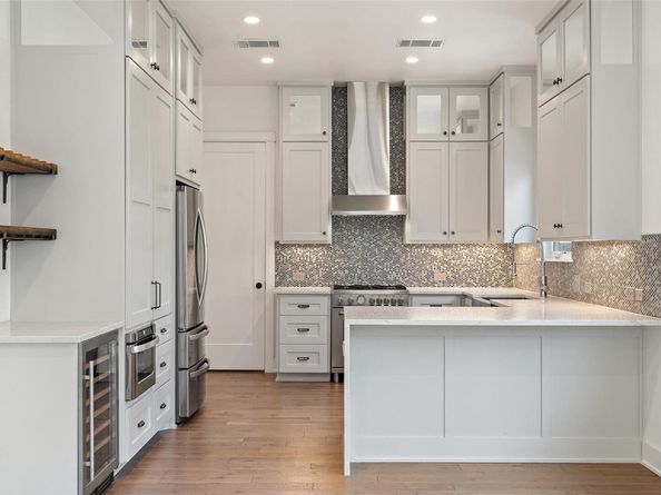 4020 Valley View RD B, Austin TX 78704