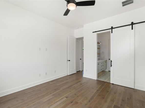 4020 Valley View RD B, Austin TX 78704