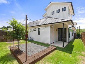 4020 Valley View RD B, Austin TX 78704