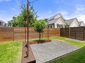4020 Valley View RD B, Austin TX 78704