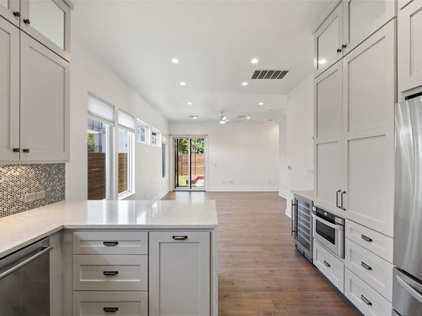 4020 Valley View RD B, Austin TX 78704