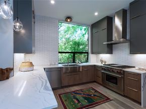 700 Jessie ST, Austin TX 78704