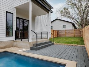 1180 Ridgeway DR 2, Austin TX 78702