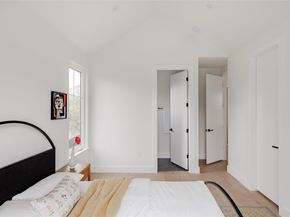 1180 Ridgeway DR 2, Austin TX 78702